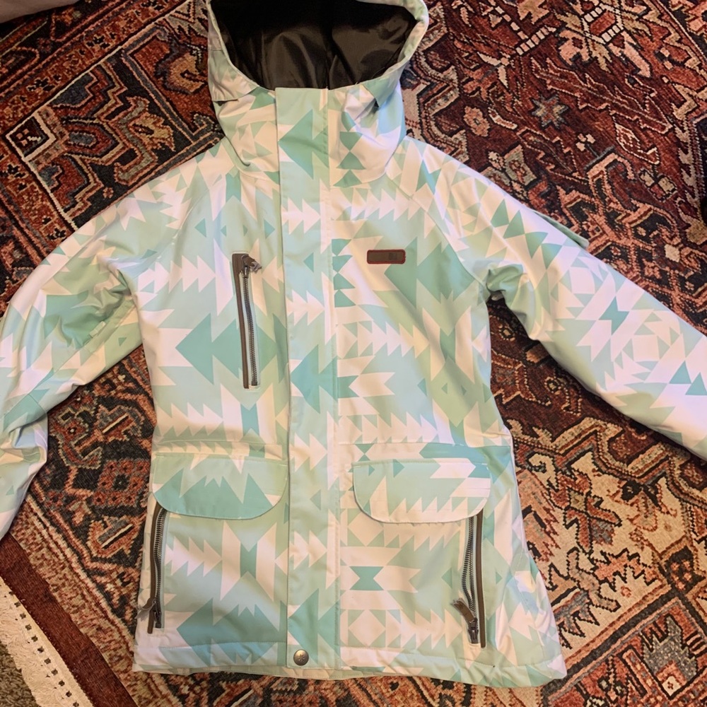 DC snow jacket size small